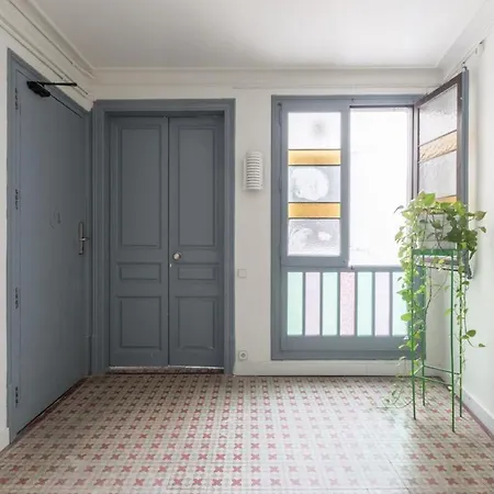 Apartment - Eixample 4a *