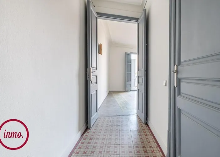 Apartment - Eixample 4a *